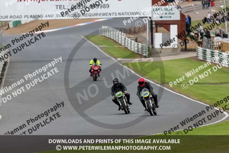 Vintage motorcycle club;eventdigitalimages;mallory park;mallory park trackday photographs;no limits trackdays;peter wileman photography;trackday digital images;trackday photos;vmcc festival 1000 bikes photographs